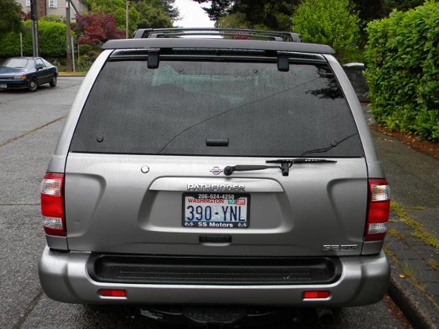 2001 Nissan Pathfinder SE