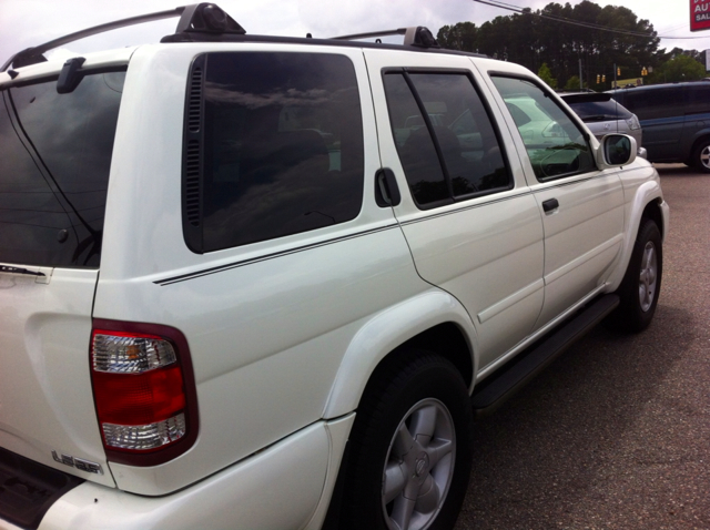 2001 Nissan Pathfinder EX-L AWD