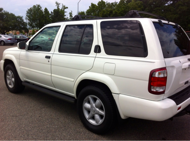 2001 Nissan Pathfinder EX-L AWD
