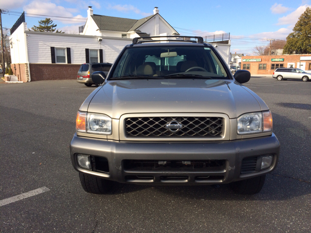 2001 Nissan Pathfinder EX-L W/ DVD System