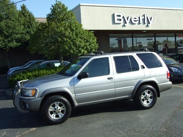 2001 Nissan Pathfinder Limited