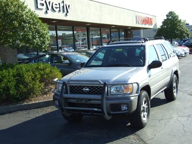 2001 Nissan Pathfinder Limited