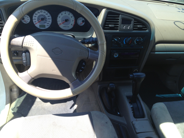 2001 Nissan Pathfinder EX-L W/ DVD System