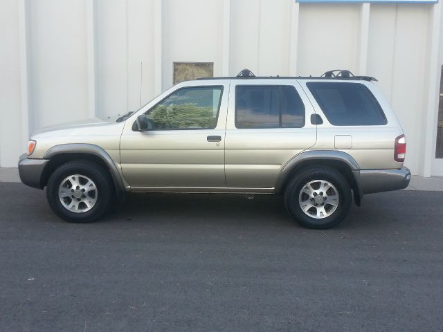 2001 Nissan Pathfinder EX-L W/ DVD System