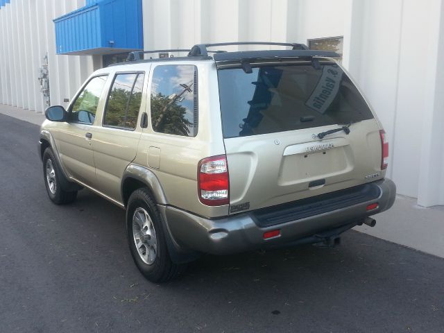 2001 Nissan Pathfinder EX-L W/ DVD System