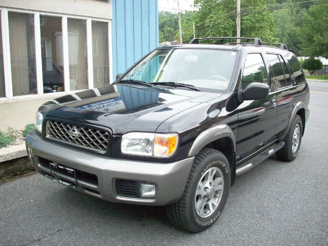 2001 Nissan Pathfinder EX-L W/ DVD System