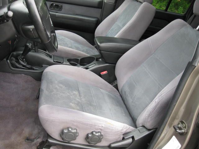 2001 Nissan Pathfinder EX-L W/ DVD System