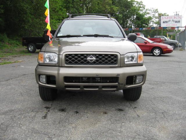 2001 Nissan Pathfinder EX-L W/ DVD System