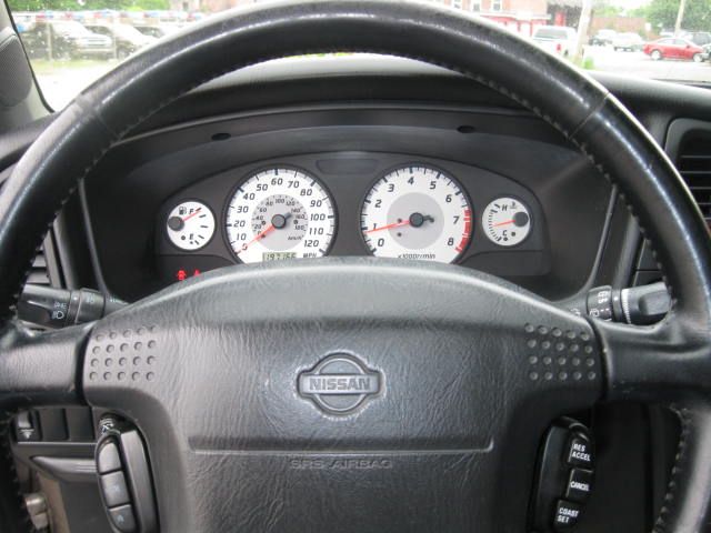 2001 Nissan Pathfinder EX-L W/ DVD System