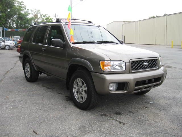 2001 Nissan Pathfinder EX-L W/ DVD System