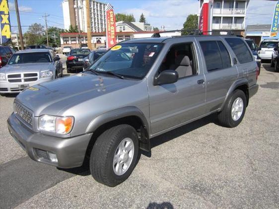 2001 Nissan Pathfinder EX-L W/ DVD System