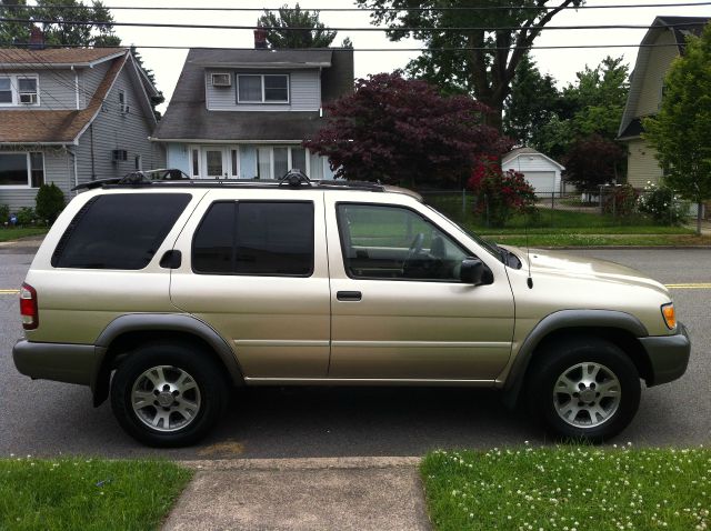 2001 Nissan Pathfinder EX-L W/ DVD System