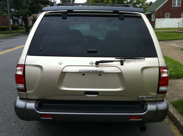 2001 Nissan Pathfinder EX-L W/ DVD System