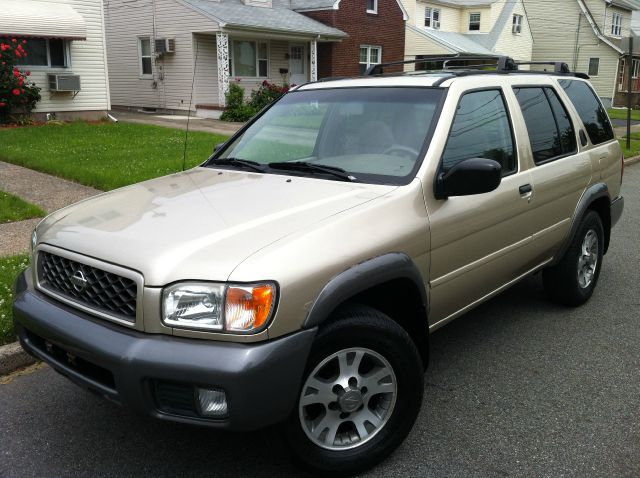 2001 Nissan Pathfinder EX-L W/ DVD System