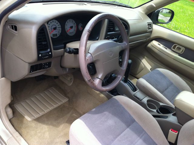 2001 Nissan Pathfinder EX-L W/ DVD System