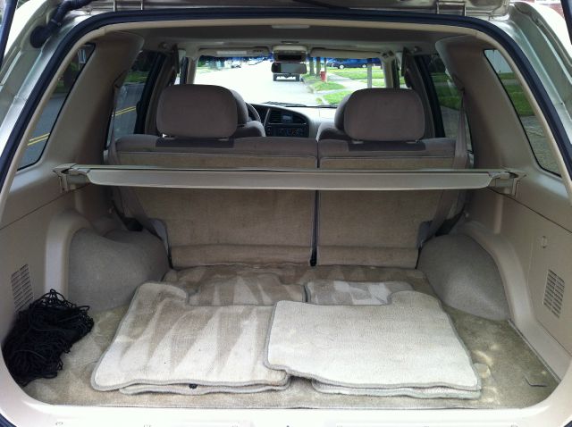 2001 Nissan Pathfinder EX-L W/ DVD System
