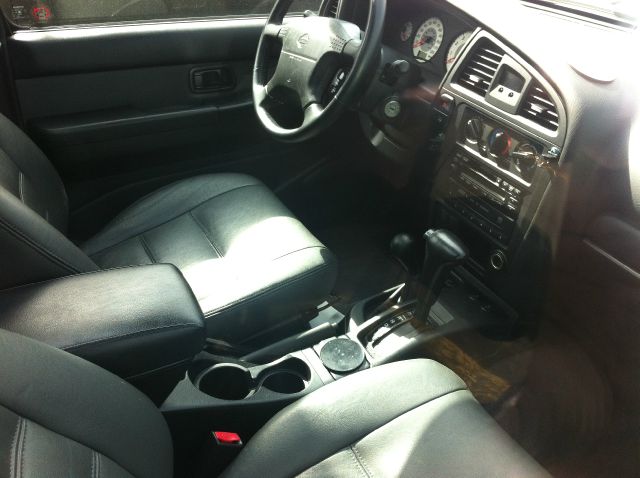 2001 Nissan Pathfinder EX-L AWD