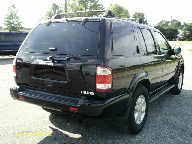 2001 Nissan Pathfinder EX-L AWD
