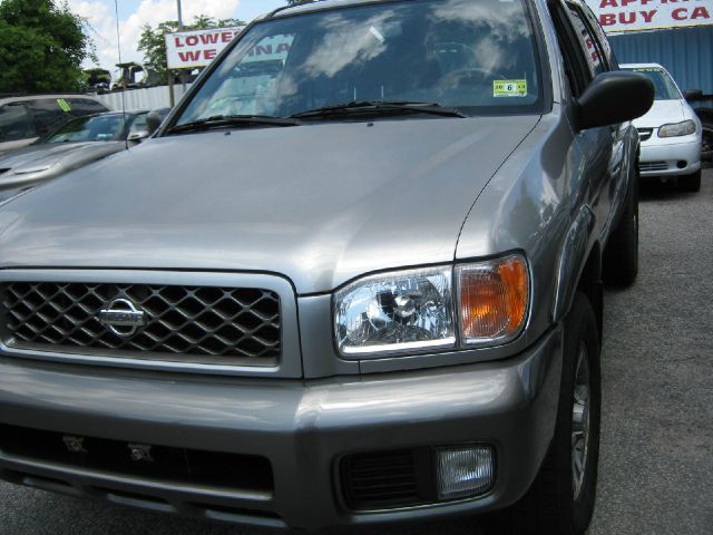 2001 Nissan Pathfinder EX-L W/ DVD System