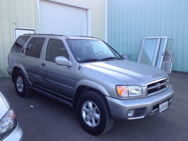 2001 Nissan Pathfinder EX-L AWD