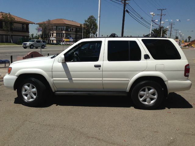 2001 Nissan Pathfinder EX-L AWD