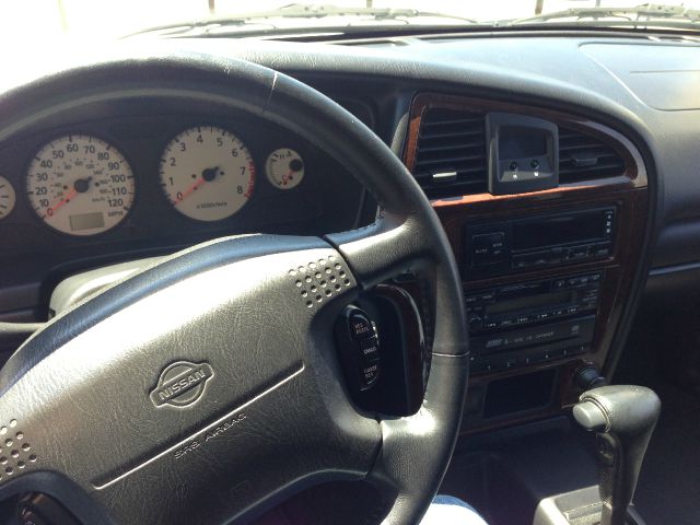 2001 Nissan Pathfinder EX-L AWD
