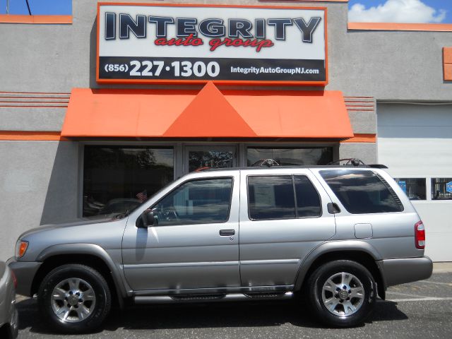 2001 Nissan Pathfinder EX-L W/ DVD System