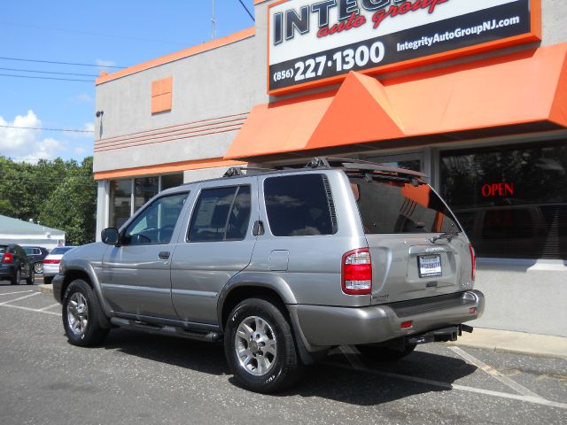 2001 Nissan Pathfinder EX-L W/ DVD System
