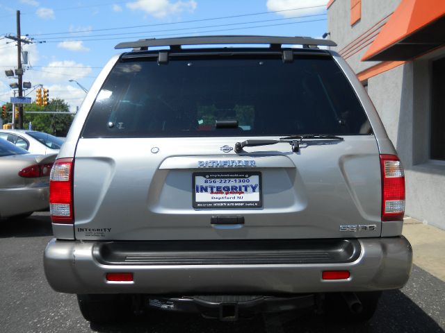 2001 Nissan Pathfinder EX-L W/ DVD System