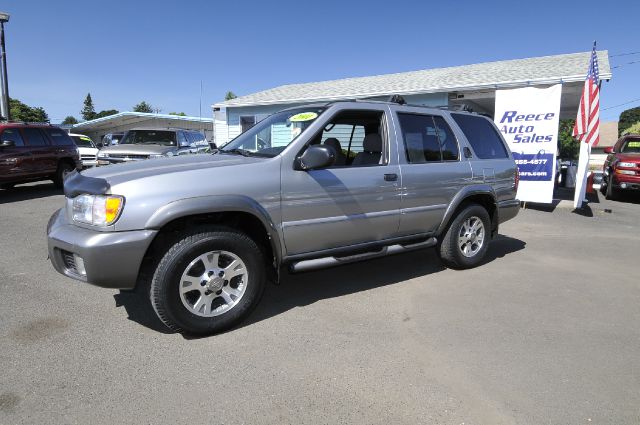 2001 Nissan Pathfinder SE