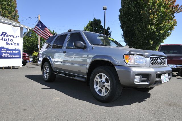 2001 Nissan Pathfinder SE