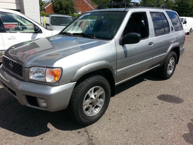2001 Nissan Pathfinder EX-L W/ DVD System