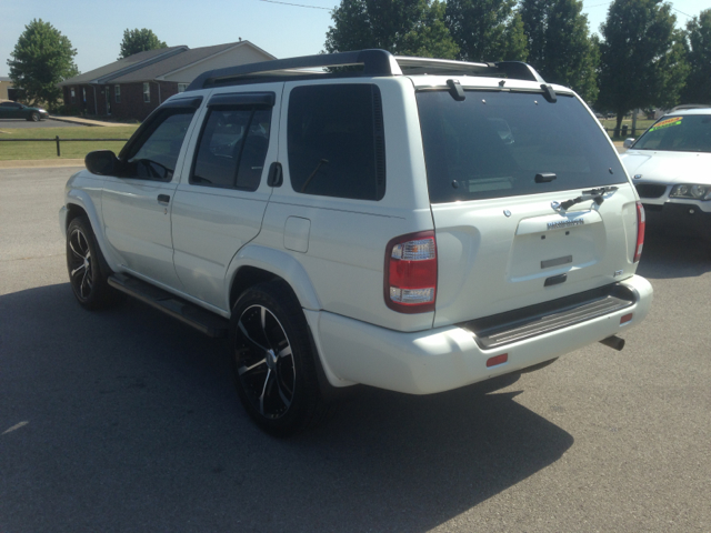 2002 Nissan Pathfinder EX-L W/ DVD System