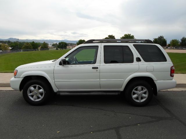 2002 Nissan Pathfinder EX-L W/ DVD System
