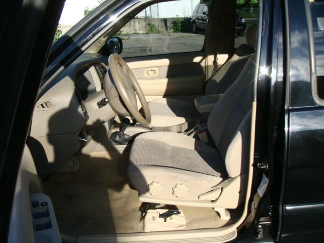 2002 Nissan Pathfinder EX-L W/ DVD System