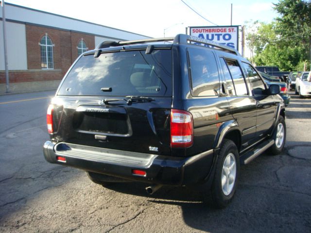2002 Nissan Pathfinder EX-L W/ DVD System