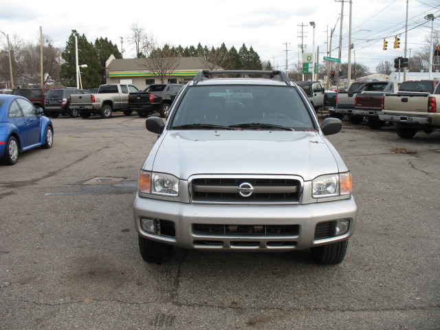 2002 Nissan Pathfinder EX-L W/ DVD System