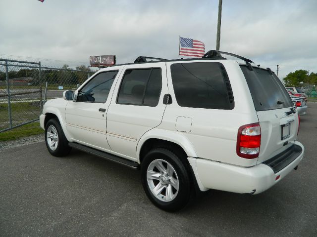 2002 Nissan Pathfinder EX-L AWD