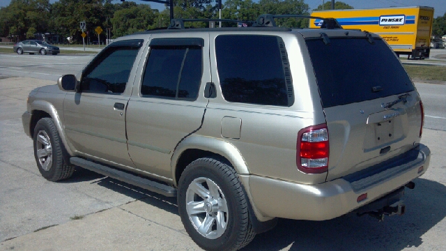 2002 Nissan Pathfinder X