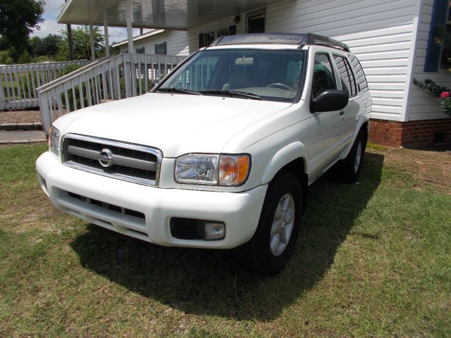 2002 Nissan Pathfinder EX-L W/ DVD System