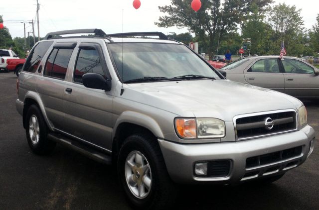 2002 Nissan Pathfinder EX-L W/ DVD System