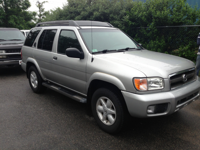 2002 Nissan Pathfinder EX-L W/ DVD System