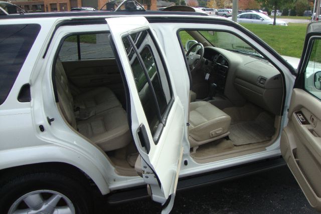 2002 Nissan Pathfinder EX-L AWD