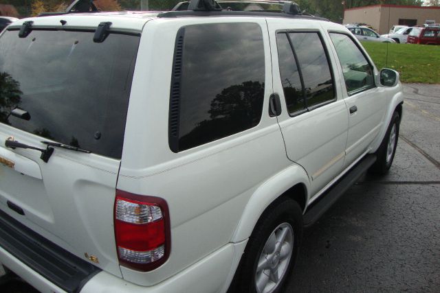 2002 Nissan Pathfinder EX-L AWD