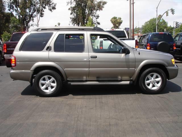 2003 Nissan Pathfinder X