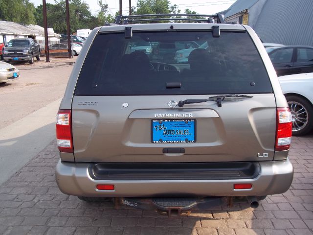 2003 Nissan Pathfinder Limited