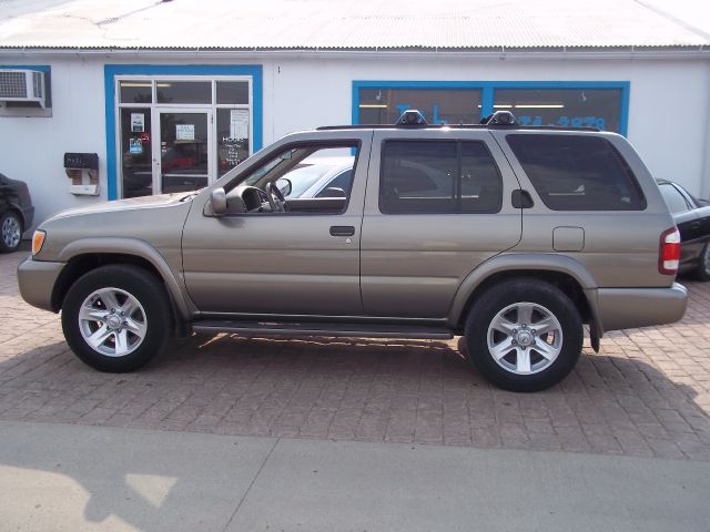 2003 Nissan Pathfinder Limited