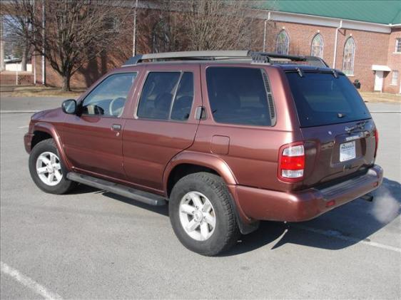 2003 Nissan Pathfinder SE