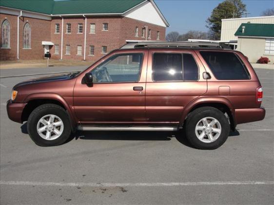 2003 Nissan Pathfinder SE