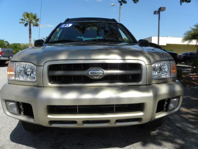 2003 Nissan Pathfinder 4dr Sdn Auto GLS w/XM